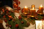 Kaffee, Waffeln, Lieder und Gedichte am Tannenbaum